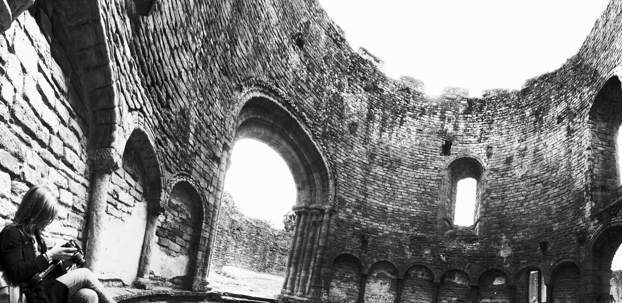 kNiGhTs TeMpLaR…..